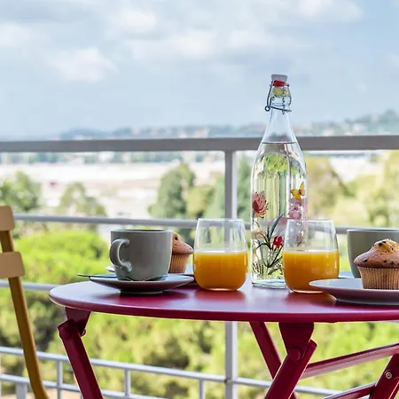 Bright Cocoon With Sea Views Cagnes-sur-Mer